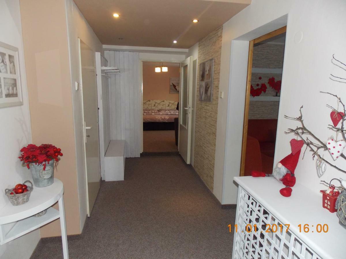 Apartman Jas Liptovský Mikuláš Dış mekan fotoğraf